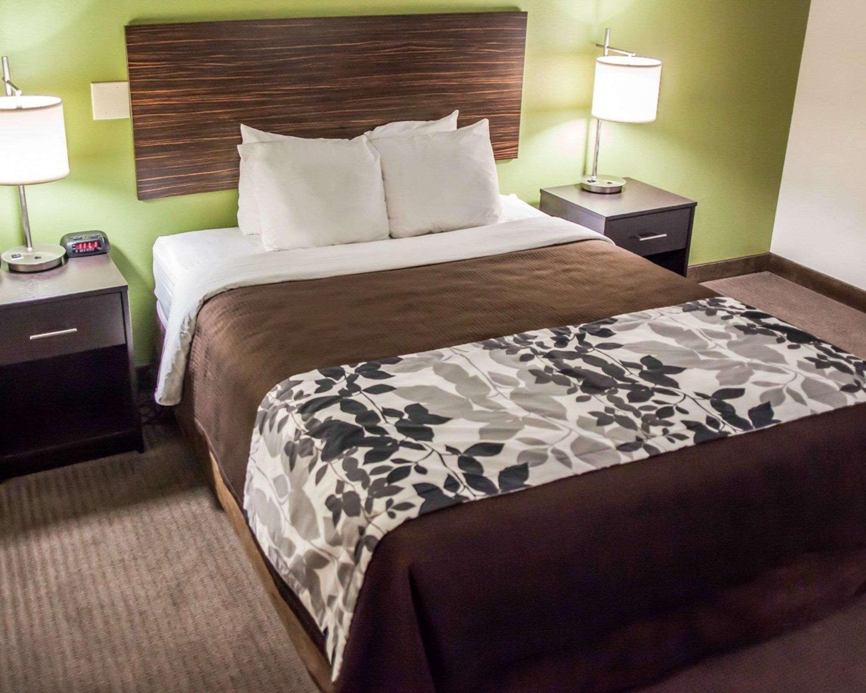 Garner Hotel Topeka West By Ihg Exterior foto