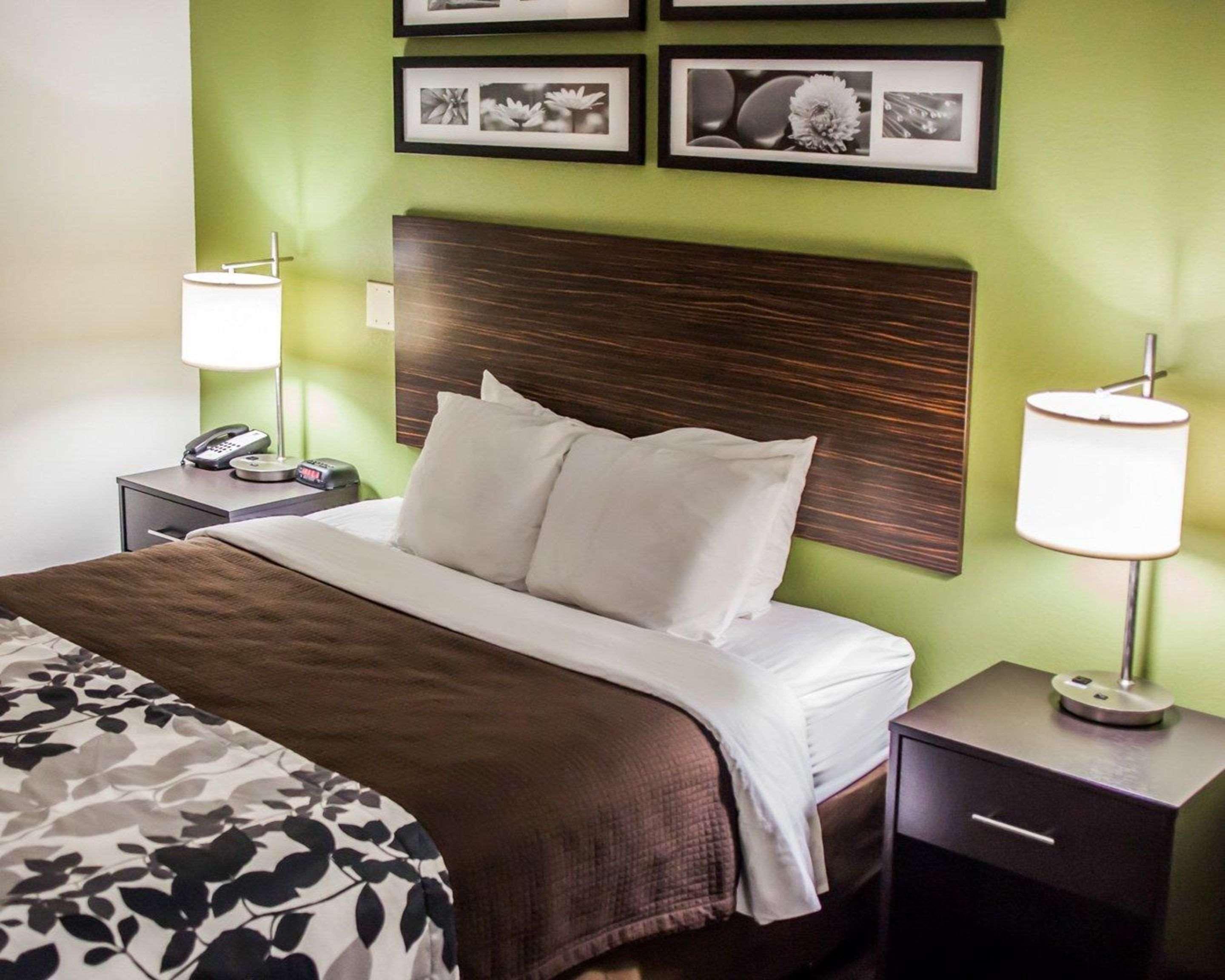 Garner Hotel Topeka West By Ihg Exterior foto