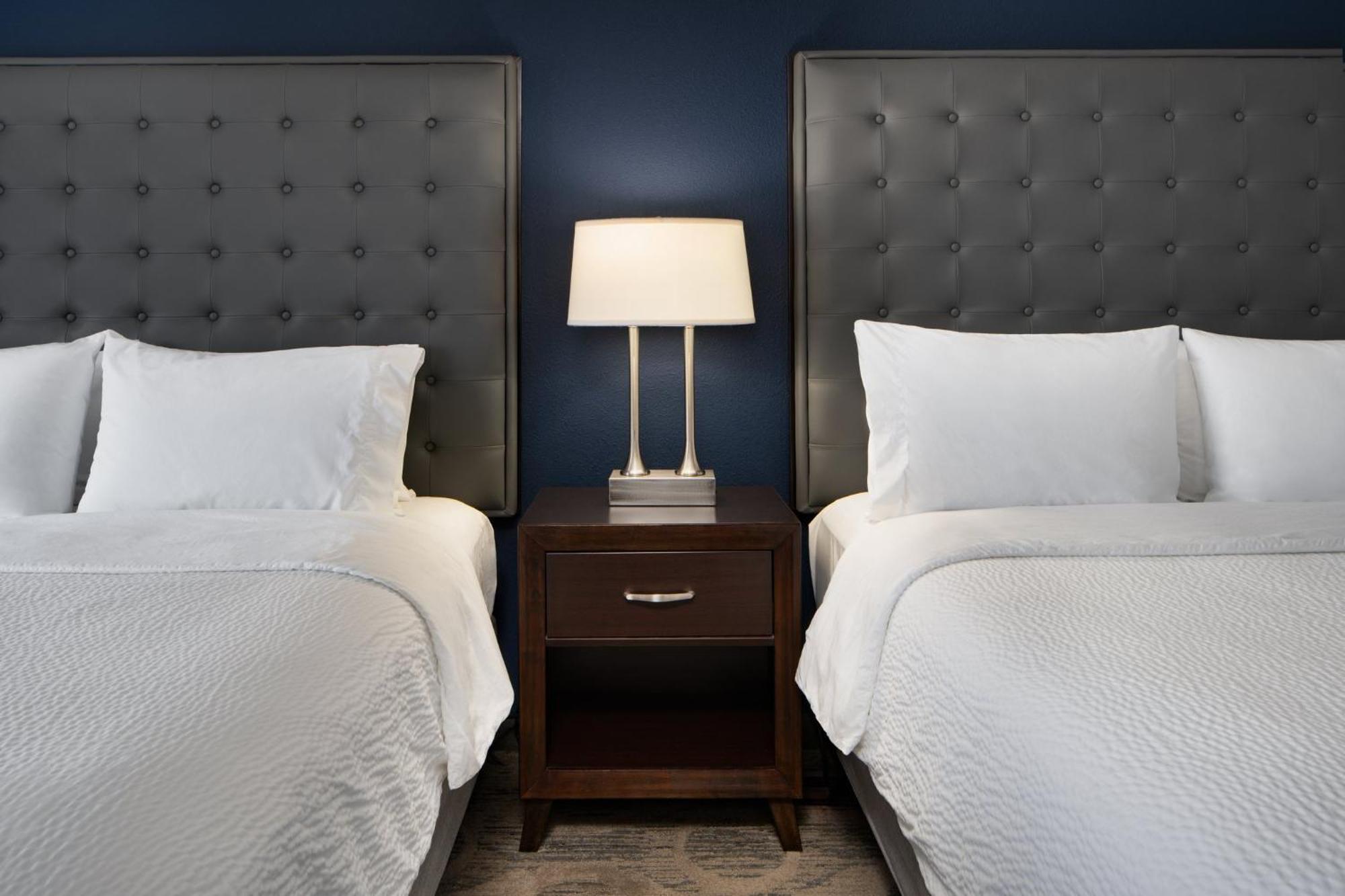 Garner Hotel Topeka West By Ihg Exterior foto