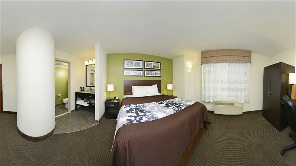 Garner Hotel Topeka West By Ihg Exterior foto